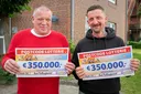 Die Gewinner beim Postcode Lotterie Monatsgewinn gewinnen im gezogenen Postcode 700.000 Euro