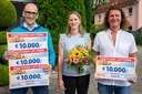 Beim Straßenpreis gewinnen die Glückspilze der Deutschen Postcode Lotterie 10.000 Euro pro Los